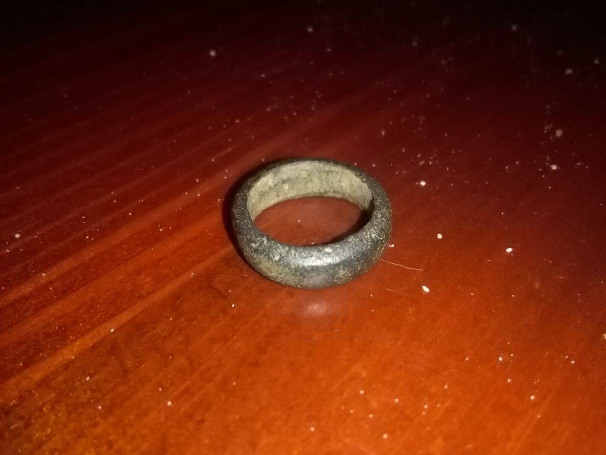 Bronzový prsten (možná keltové nebo starší) co myslíte ? :) |  LovecPokladu.cz