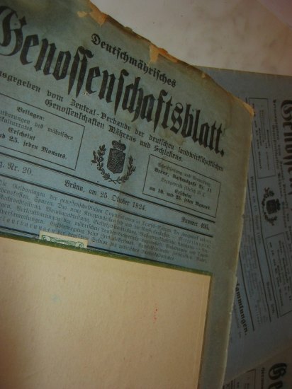 Německé noviny 1928 - 1938 s adresátem a poštovní známkou