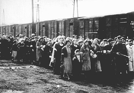 22.7. 1942 Začala deportace Židů z varšavského ghetta | LovecPokladu.cz
