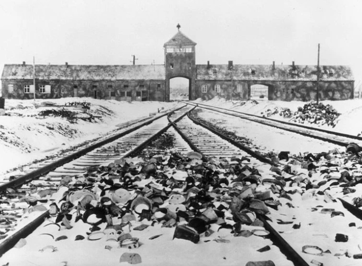 27.1.1945 - Osvobození koncentračního tábora Osvětim