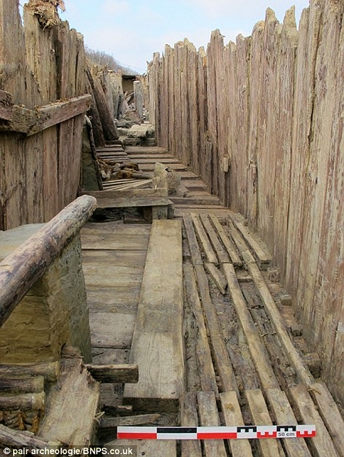 20 Jul 2012 Soldiers' bodies in perfectly preserved trenches
