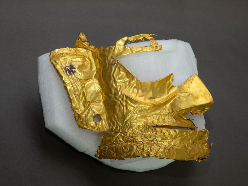 3000 Jahre alte goldene Maske
