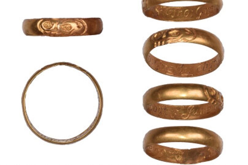 Detektorista objevil zlatý pohřební prsten; byl prohlášen za poklad