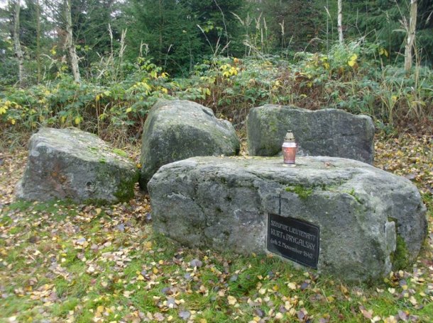 Střítež - hroby poručíků z války 1866